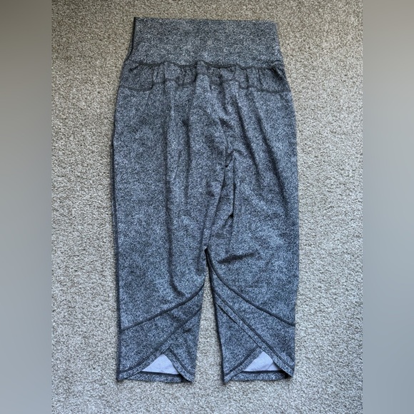 Lululemon &go On The Go Jogger
Flashback Static White Black / Black. - Picture 3 of 3